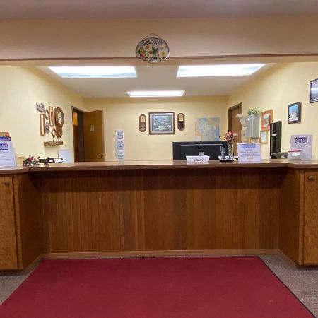 Amerivu Inn Prentice 外观 照片