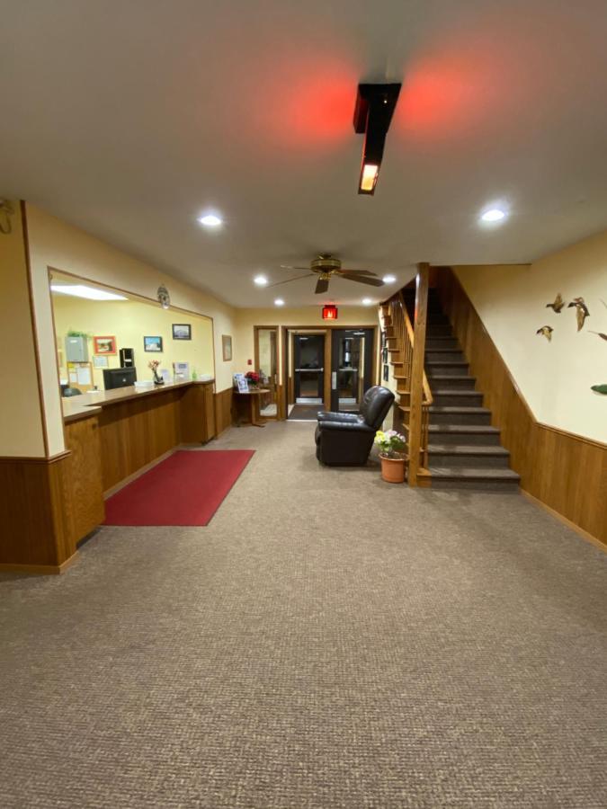 Amerivu Inn Prentice 外观 照片
