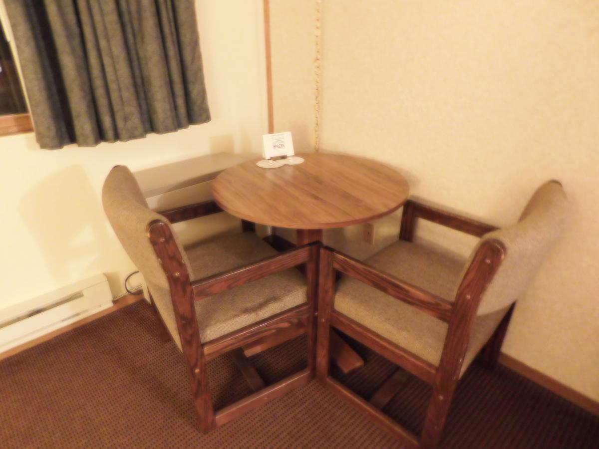 Amerivu Inn Prentice 外观 照片